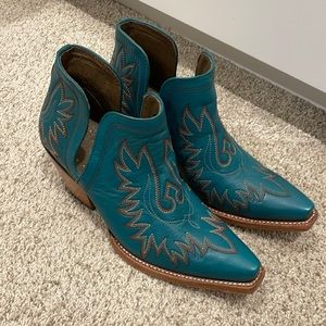 Ariat Dixon Booties